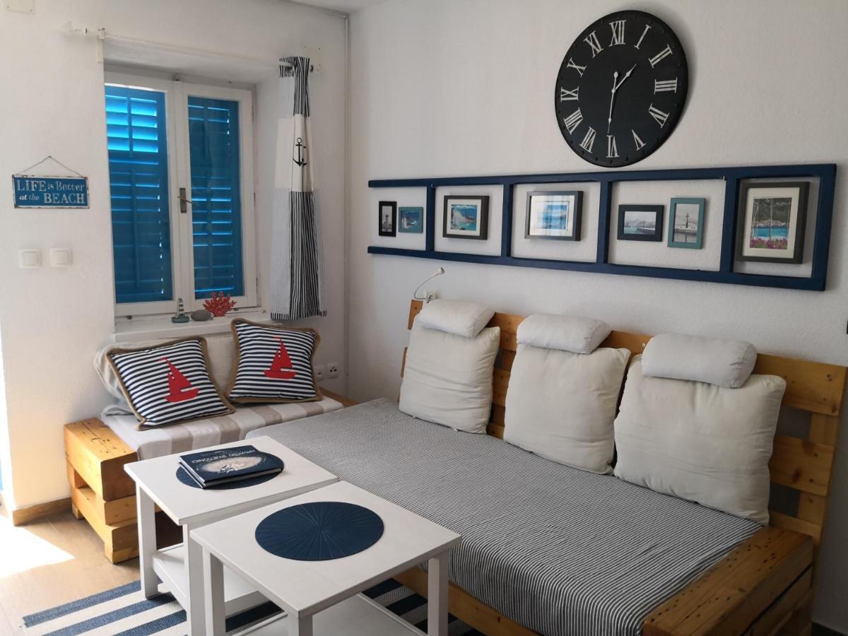 Apartments Lighthouse Baska  Bagian luar foto